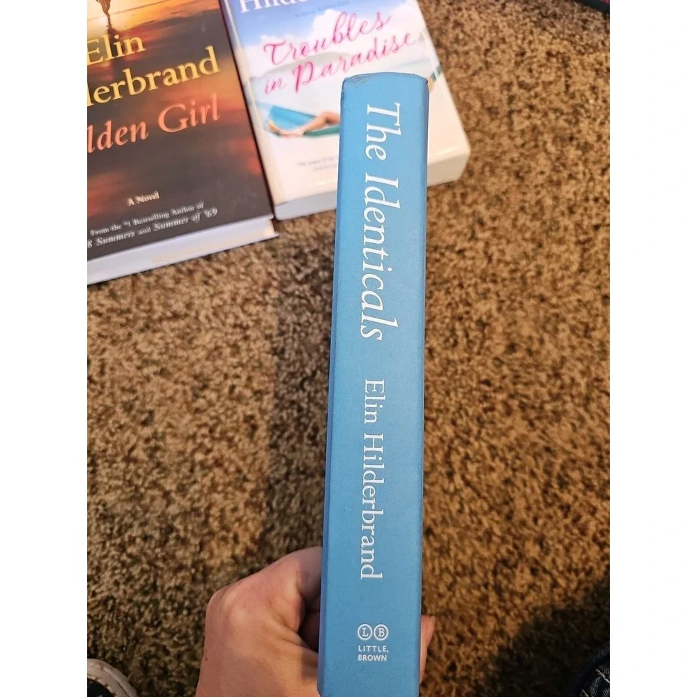 Elin Hilderbrand Lot Of 3 Books‎